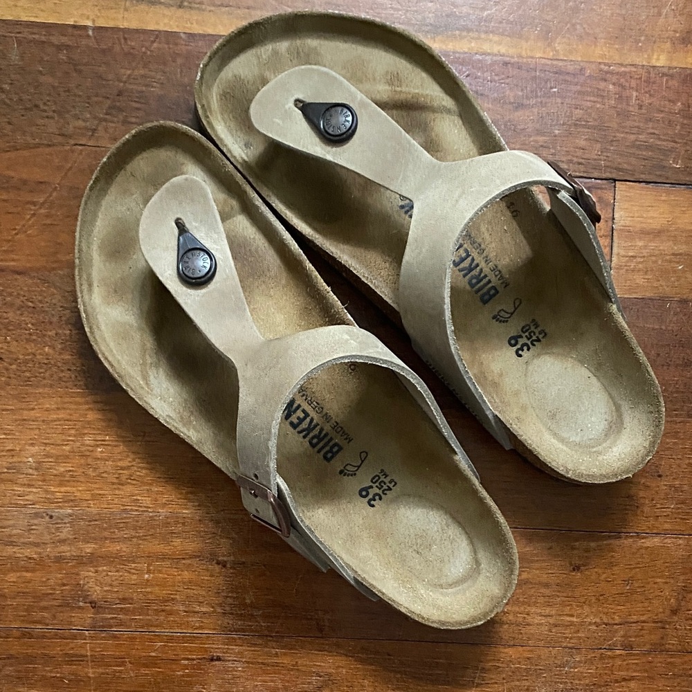 Birkenstock Tan Thong Sandals